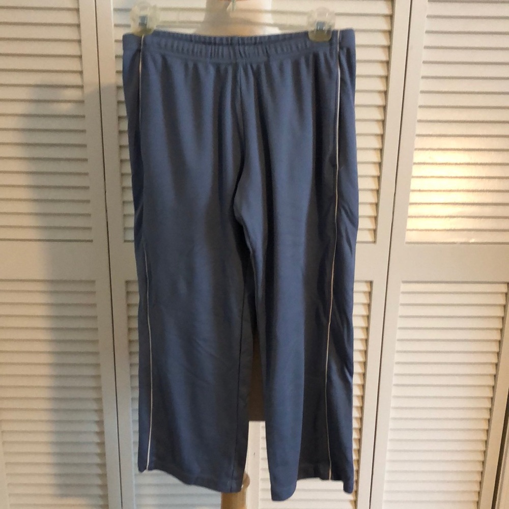 Reebok capris w/pockets